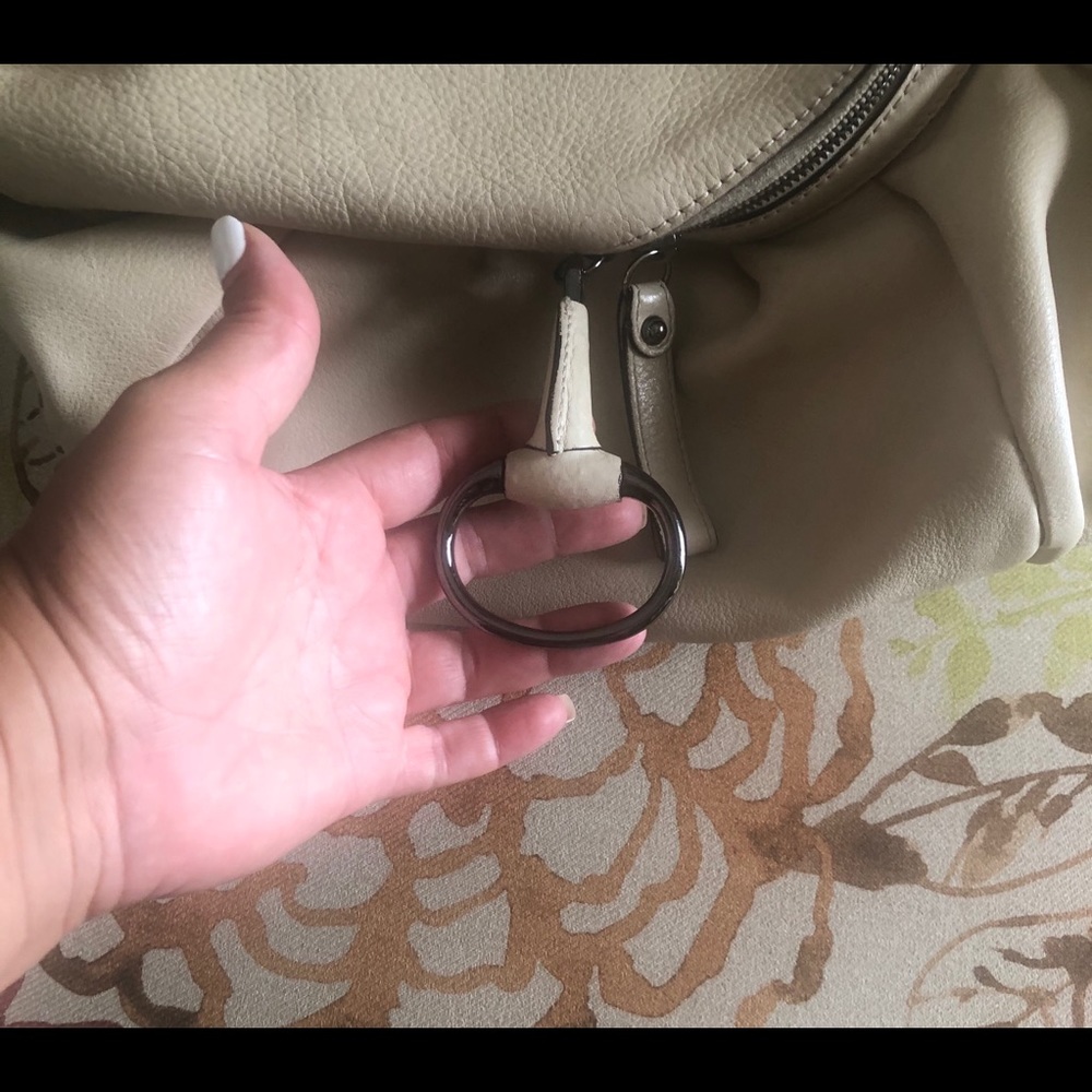 Desinger Handbag - Picture 6 of 10